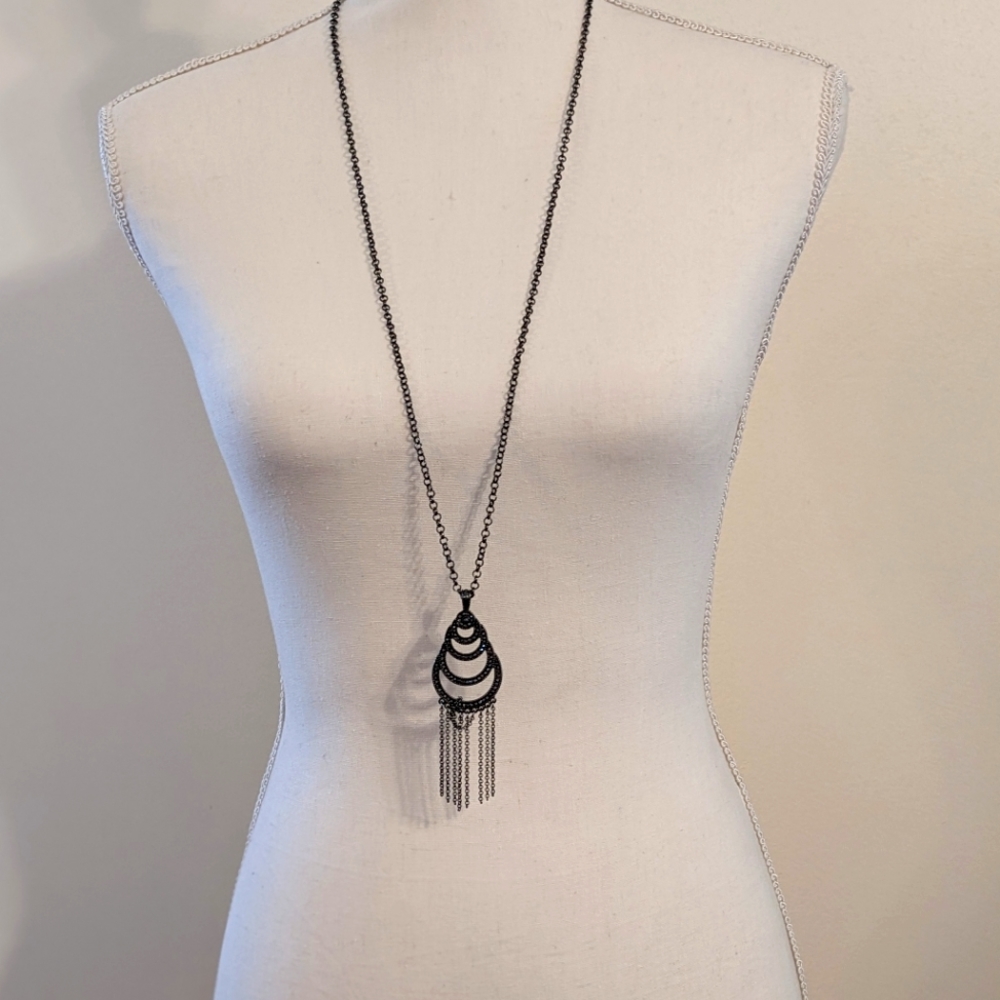 Liz Claybourne necklace
